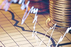 【何勤】：4.26美盘现货黄金走势分析，午夜外汇黄金价格走势，黄金还会跌吗？在线套解